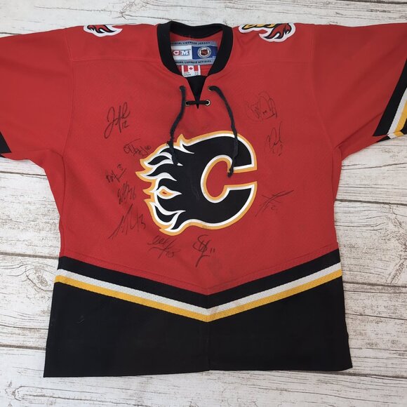 CCM Calgary Flames Youth Hockey Jersey Red/Black – Autographed S/M - Picture 1 of 12